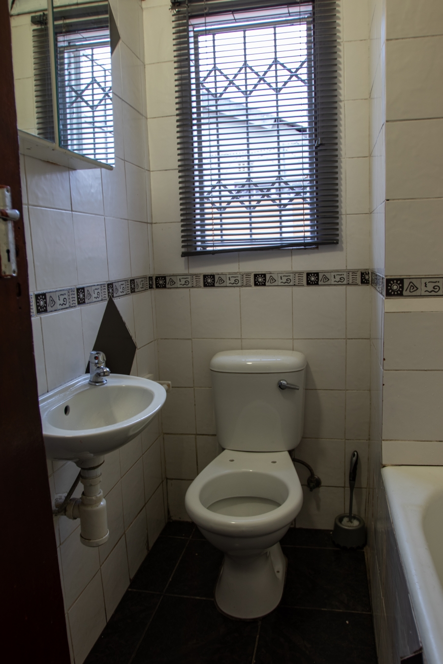 6 Bedroom Property for Sale in Scottsville Western Cape
